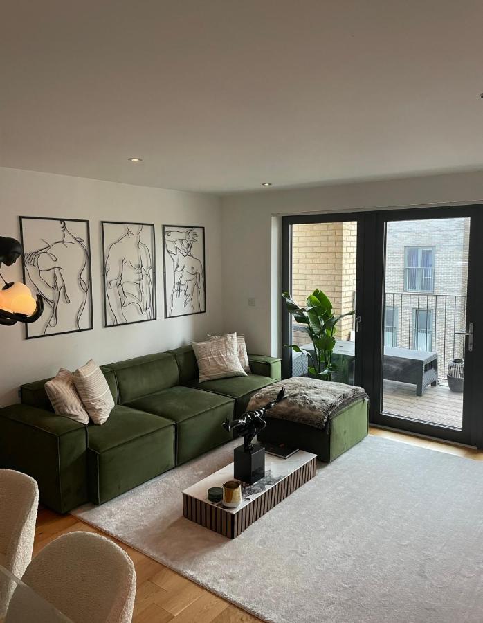 Cosy Bedroom In Luxury Apartment Londres Exterior foto